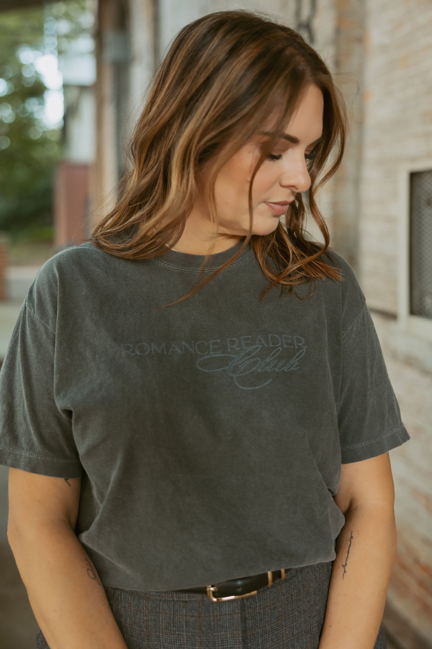 "Romance Reader Club" Cropped Tee